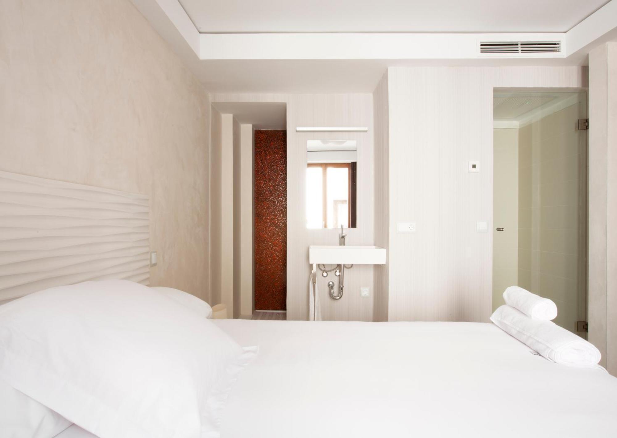 Antidoto Rooms San Agustin - Recomendado Para Adultos Toledo Eksteriør billede